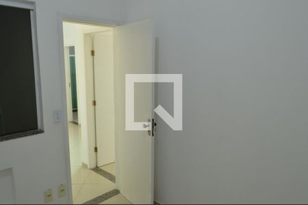 Quarto 2 de apartamento para alugar com 2 quartos, 40m² em Taquara, Rio de Janeiro