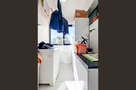 Apartamento para alugar com 89m², 3 quartos e 2 vagas Apartamento para alugar com 89m², 3 quartos e 2 vagasCozinha / Lavanderia