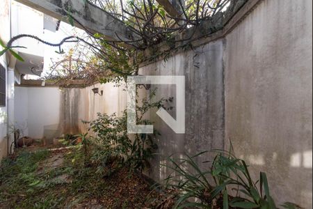 Casa à venda com 158m², 3 quartos e 2 vagasQuintal - Jardim 