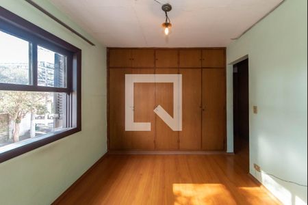 Casa à venda com 158m², 3 quartos e 2 vagasSuíte