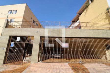 Casa à venda com 309m², 2 quartos e 3 vagasFachada