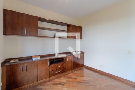 Casa de condomínio à venda com 300m², 4 quartos e 5 vagasQuarto 3