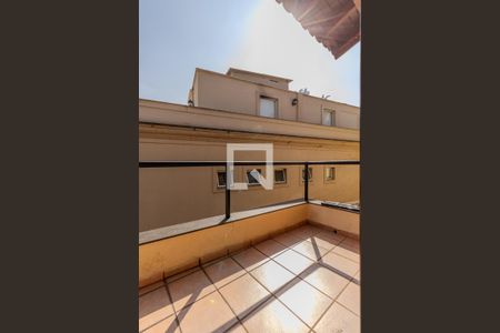 Casa de condomínio à venda com 300m², 4 quartos e 5 vagasVaranda Quarto 4