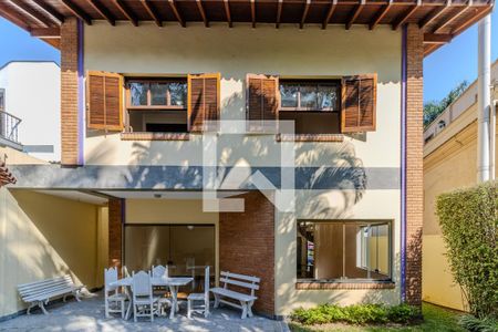 Casa de condomínio à venda com 300m², 4 quartos e 5 vagasÁreas externa