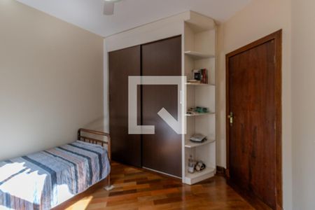 Casa de condomínio à venda com 300m², 4 quartos e 5 vagasQuarto 2