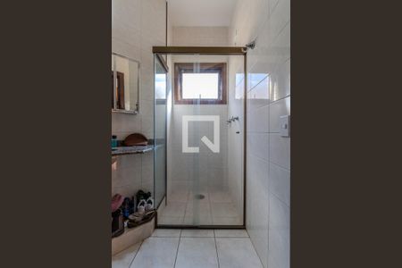 Casa de condomínio à venda com 300m², 4 quartos e 5 vagasBanheiro Quarto 1