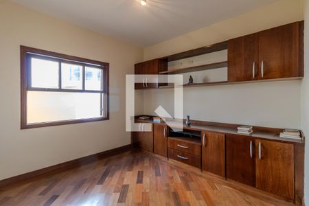 Casa de condomínio à venda com 300m², 4 quartos e 5 vagasQuarto 3