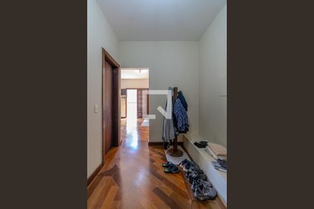 Casa de condomínio à venda com 300m², 4 quartos e 5 vagasCloset 