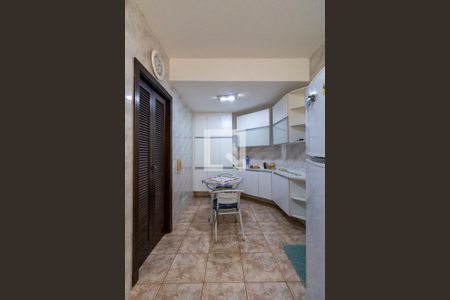 Casa de condomínio à venda com 300m², 4 quartos e 5 vagasCozinha