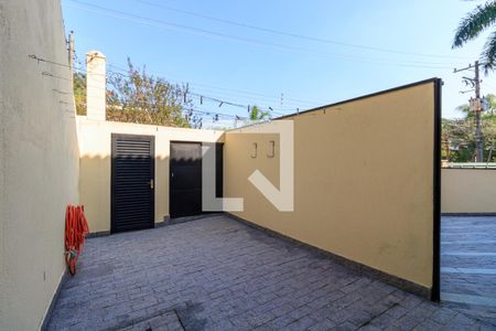 Casa de condomínio à venda com 300m², 4 quartos e 5 vagasCorredor