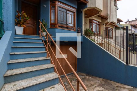 Casa à venda com 180m², 4 quartos e 3 vagas Casa à venda com 180m², 4 quartos e 3 vagasÁrea externa