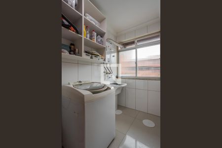 Casa à venda com 180m², 4 quartos e 3 vagas Casa à venda com 180m², 4 quartos e 3 vagasÁrea de Serviço
