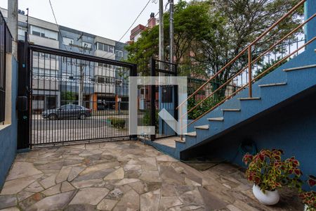 Casa à venda com 180m², 4 quartos e 3 vagas Casa à venda com 180m², 4 quartos e 3 vagasÁrea externa