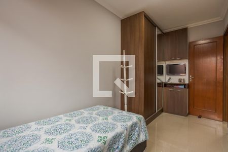 Quarto 1 de casa à venda com 4 quartos, 180m² em Jardim Itu, Porto Alegre
