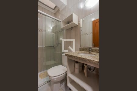 Casa à venda com 180m², 4 quartos e 3 vagas Casa à venda com 180m², 4 quartos e 3 vagasBanheiro Social