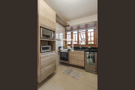 Casa à venda com 180m², 4 quartos e 3 vagas Casa à venda com 180m², 4 quartos e 3 vagasCozinha