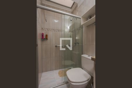 Casa à venda com 180m², 4 quartos e 3 vagas Casa à venda com 180m², 4 quartos e 3 vagasBanheiro Social