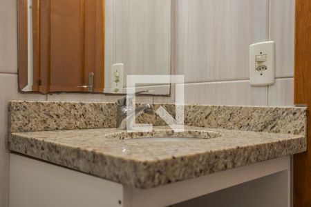 Casa à venda com 180m², 4 quartos e 3 vagas Casa à venda com 180m², 4 quartos e 3 vagasBanheiro Social