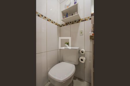 Casa à venda com 180m², 4 quartos e 3 vagas Casa à venda com 180m², 4 quartos e 3 vagasLavabo