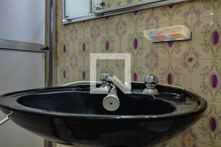 Casa à venda com 206m², 3 quartos e 5 vagasBanheiro 2