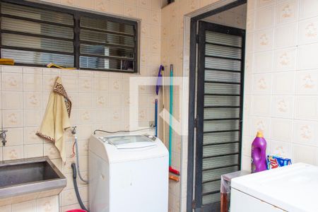 Casa à venda com 169m², 4 quartos e 3 vagas Casa à venda com 169m², 4 quartos e 3 vagasÁREA DE SERVIÇO