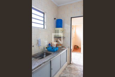 Casa à venda com 169m², 4 quartos e 3 vagas Casa à venda com 169m², 4 quartos e 3 vagasCOZINHA