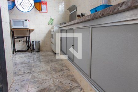 Casa à venda com 169m², 4 quartos e 3 vagas Casa à venda com 169m², 4 quartos e 3 vagasCOZINHA