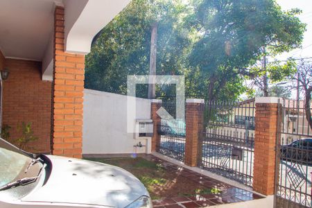 Casa à venda com 169m², 4 quartos e 3 vagas Casa à venda com 169m², 4 quartos e 3 vagasÁREA EXTERNA FRENTE