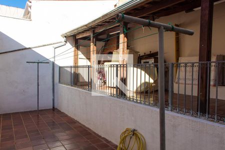 Casa à venda com 169m², 4 quartos e 3 vagas Casa à venda com 169m², 4 quartos e 3 vagasÁREA EXTERNA FUNDOS