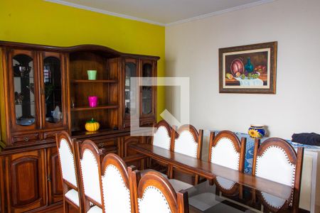 Casa à venda com 169m², 4 quartos e 3 vagas Casa à venda com 169m², 4 quartos e 3 vagasSALA DE JANTAR