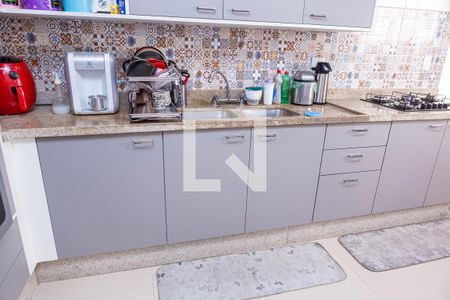 Casa para alugar com 250m², 3 quartos e 2 vagas Casa para alugar com 250m², 3 quartos e 2 vagasCozinha