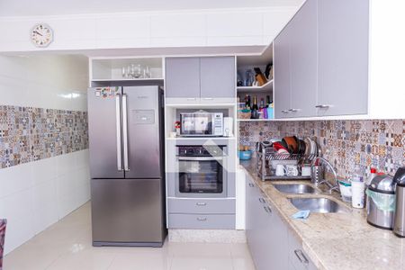 Casa para alugar com 250m², 3 quartos e 2 vagas Casa para alugar com 250m², 3 quartos e 2 vagasCozinha