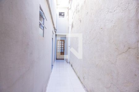 Casa para alugar com 250m², 3 quartos e 2 vagas Casa para alugar com 250m², 3 quartos e 2 vagasCorredor