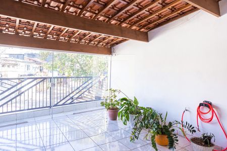 Casa para alugar com 250m², 3 quartos e 2 vagas Casa para alugar com 250m², 3 quartos e 2 vagasVaranda do Quarto 3