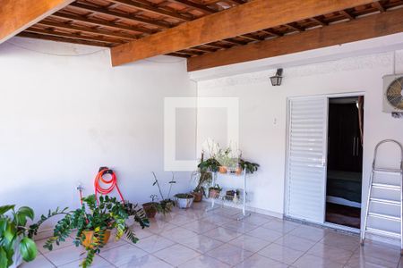 Casa para alugar com 250m², 3 quartos e 2 vagas Casa para alugar com 250m², 3 quartos e 2 vagasVaranda do Quarto 3