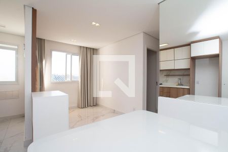 Sala de apartamento para alugar com 2 quartos, 42m² em Vila Galvão, Guarulhos