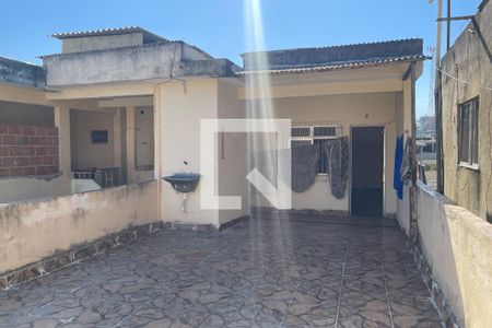 Casa para alugar com 48m², 2 quartos e sem vagaVaranda