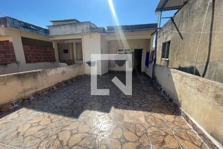 Casa para alugar com 48m², 2 quartos e sem vagaVaranda
