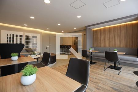 Studio à venda com 28m², 1 quarto e sem vaga Studio à venda com 28m², 1 quarto e sem vagaÁrea comum - Salão de festas