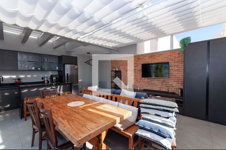 Apartamento à venda com 135m², 2 quartos e 2 vagasCobertura