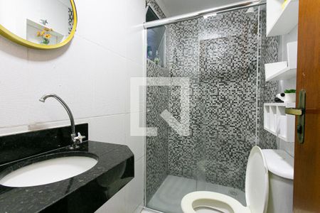 Casa à venda com 210m², 3 quartos e 2 vagas Casa à venda com 210m², 3 quartos e 2 vagasBanheiro Social