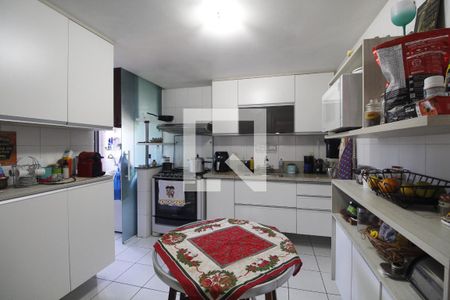 Apartamento à venda com 110m², 4 quartos e 2 vagasCozinha e Área de Serviço