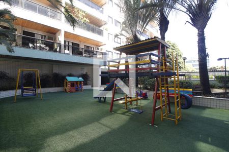 Apartamento à venda com 110m², 4 quartos e 2 vagasÁrea comum - Playground