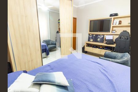 Casa à venda com 180m², 3 quartos e 1 vagaSuíte