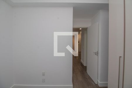Corredor de apartamento para alugar com 2 quartos, 76m² em Vila Ivone, São Paulo