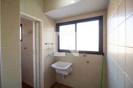 Apartamento para alugar com 70m², 3 quartos e 1 vagaÁrea de Serviço