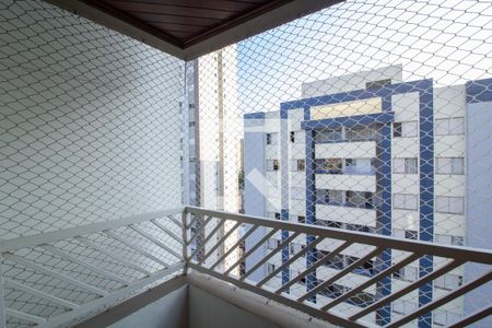 Apartamento para alugar com 70m², 3 quartos e 1 vagaSacada