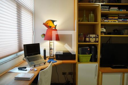 Quarto de apartamento para alugar com 3 quartos, 146m² em Pinheiros, São Paulo