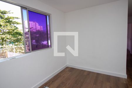 Sala de apartamento para alugar com 2 quartos, 50m² em Jacarepaguá, Rio de Janeiro