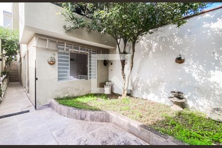 Casa à venda com 187m², 3 quartos e 2 vagas Casa à venda com 187m², 3 quartos e 2 vagasQuintal